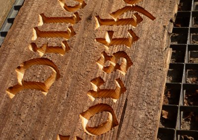 Altholz gefräst Firmenschild aus Holz