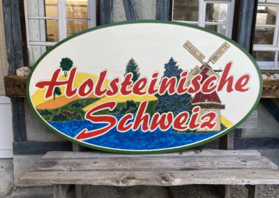 Werbeschild Holzschild Firmenschild Logoschild Gastro Hotel Restaurant Kontur farbig Holsteinische Schweiz