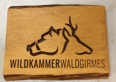 Firmenschild Jagdschild Holzschild rustikal ungesäumt vertieft dunkel Wildkammer